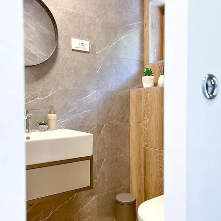 Saraden Apartment *