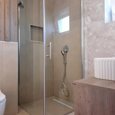 Apartman Saraden *