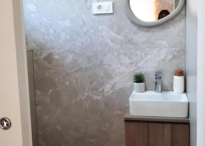 شقة Saraden فوديس